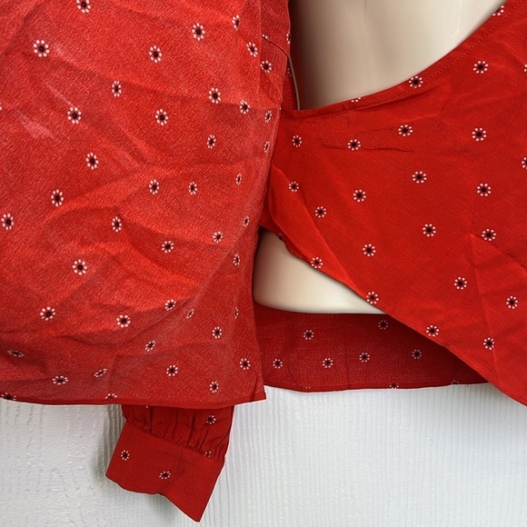 ASTR The Label - Red Olympia Long Sleeve Flower Detail Wrapped Blouse Size Small - Picture 8 of 13
